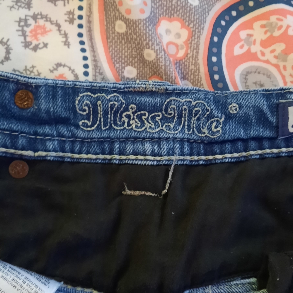 Clothes - Picture 5 of 5
